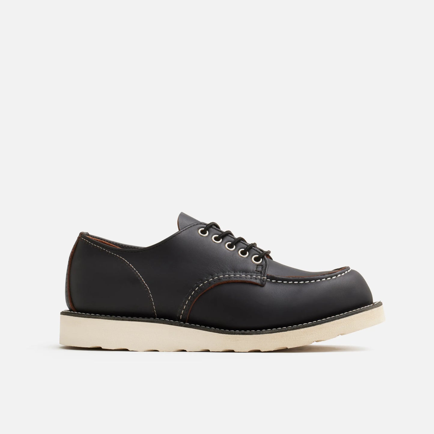 Red Wing Shop Moc in Black Prairie 8090